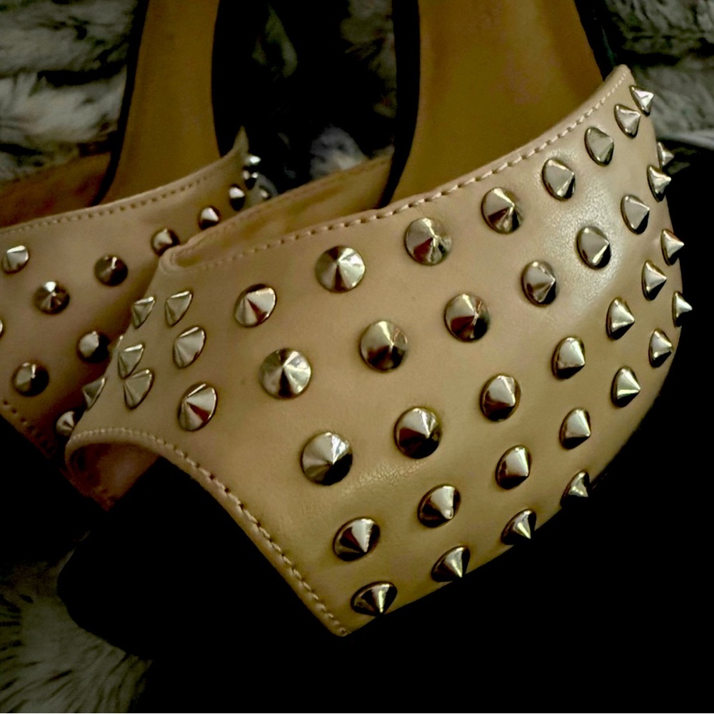 Rock & Republic Studded Heels 7 1/2